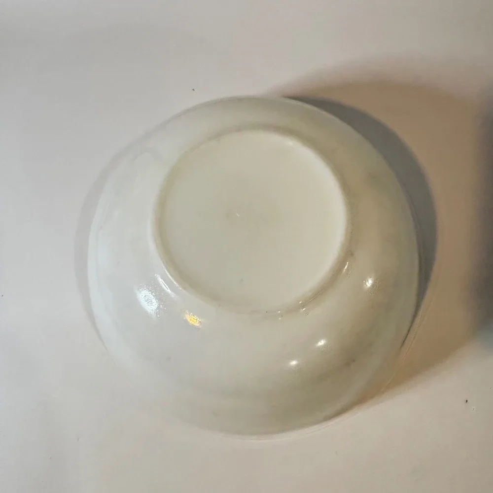 Vintage Pyrex 403 White Milk Glass Mixing Bowl 2.5 Quart Round Nesting Bowl